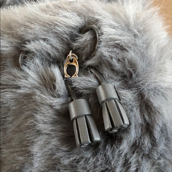 Coach Zoe Slipper Grey Fur NWT - Picture 3 of 5